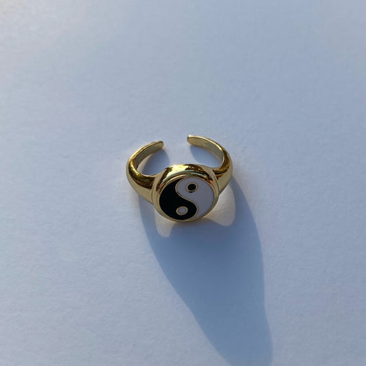 Ying Yang Ring